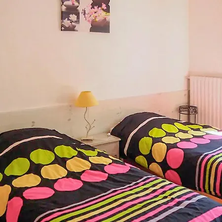 4 Bedroom Pet Friendly In La Romaine Holiday home Vaison-la-Romaine