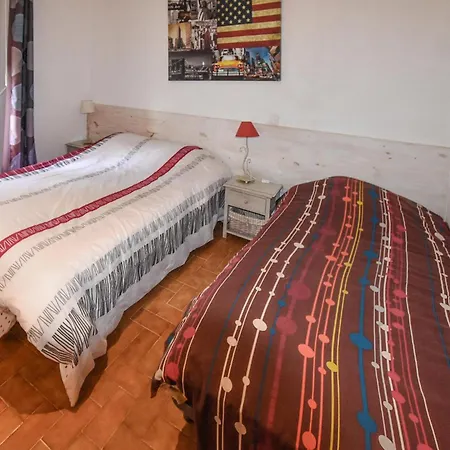 4 Bedroom Pet Friendly In La Romaine *