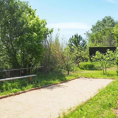 4 Bedroom Pet Friendly In La Romaine Holiday home *